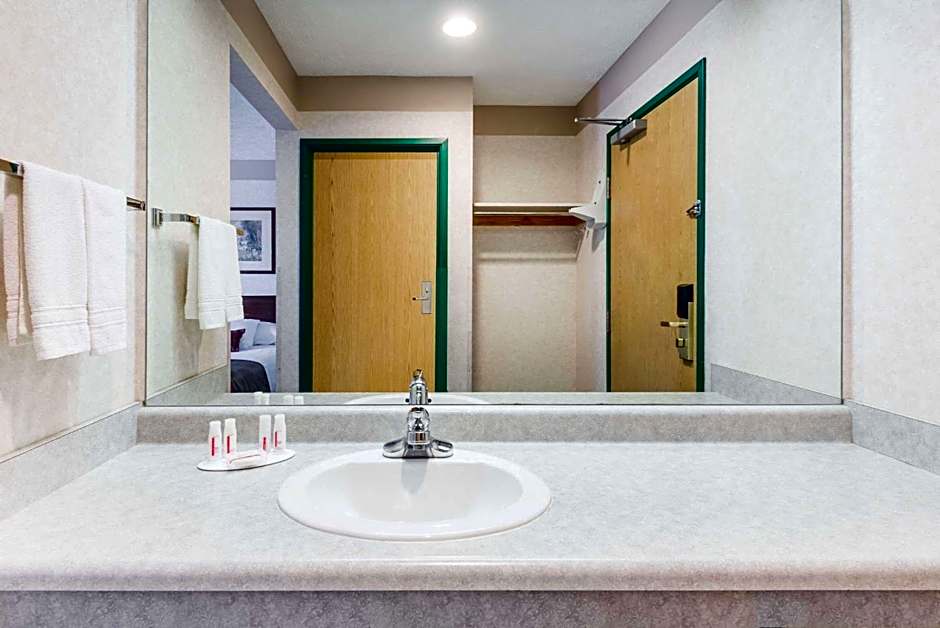 Ramada by Wyndham Strasburg Dover