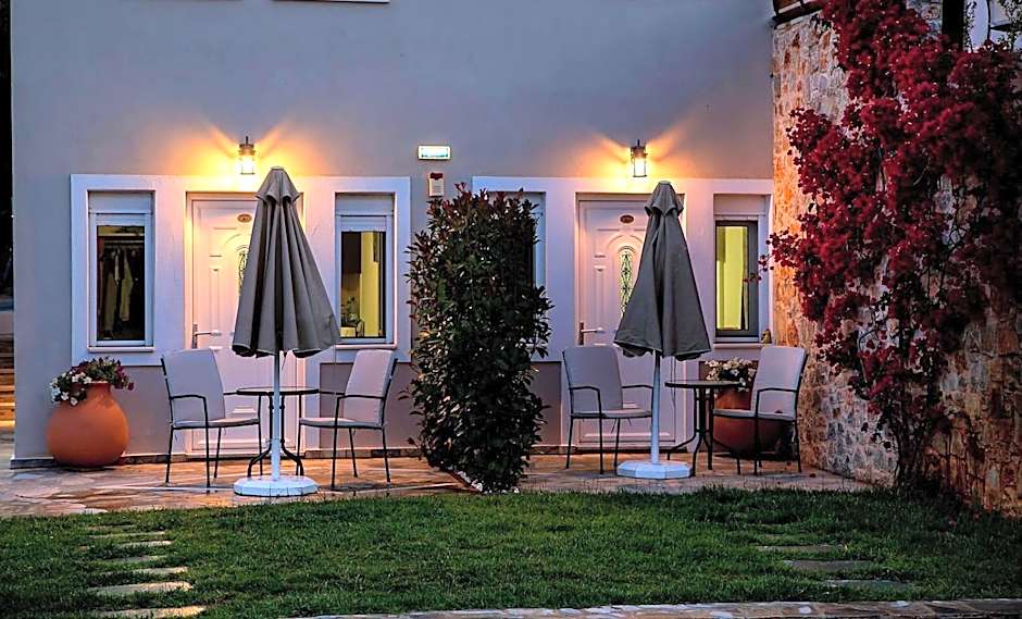 GoldenHill Studios&apartments