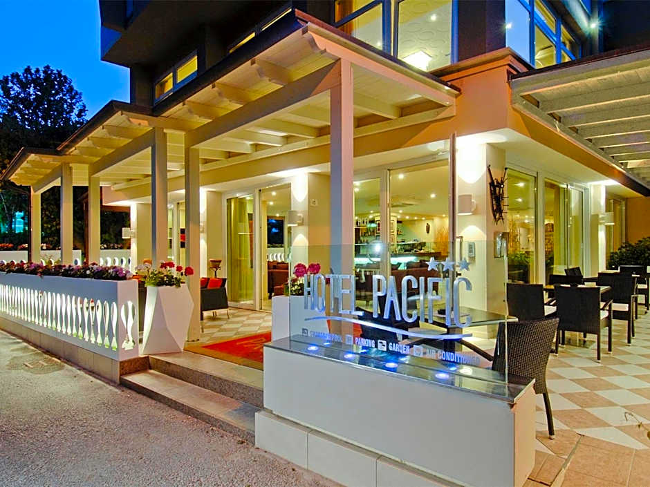 Hotel Pacific