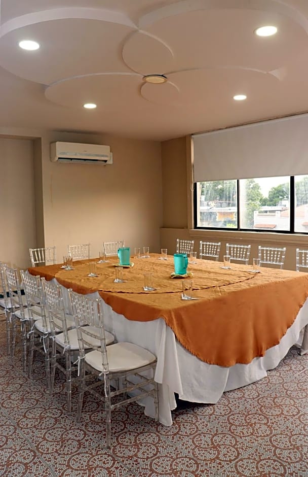 Hotel Ayenda Casa Ballesteros 1318