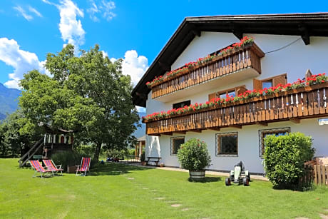 Appartements Weisshauserhof