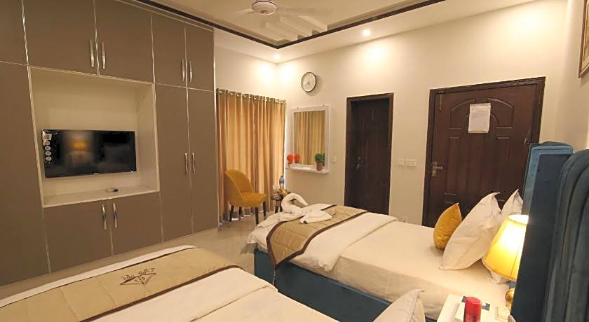 Cuzzy Inn Hotel – Lahore, WI