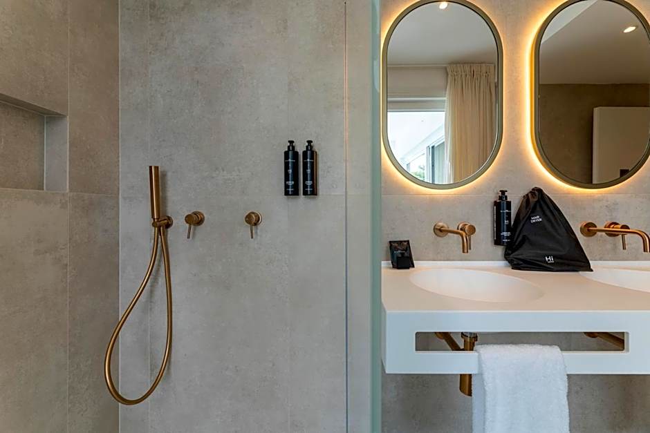 Hi Hotels Sirmione - Lakeview Pool