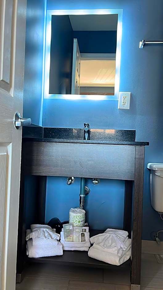 Suburban Studios Charlotte - Ballantyne