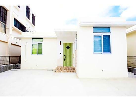 Invest House