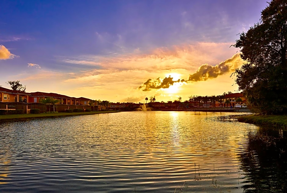 Regal Oaks IDILIQ Hotels & Resorts