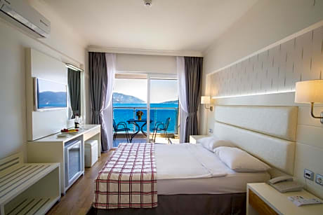 Standard Room with Sea View