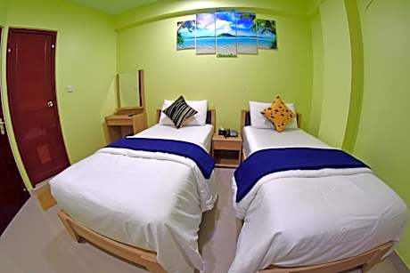 Deluxe Double Room (Free Return Airport Transfer)