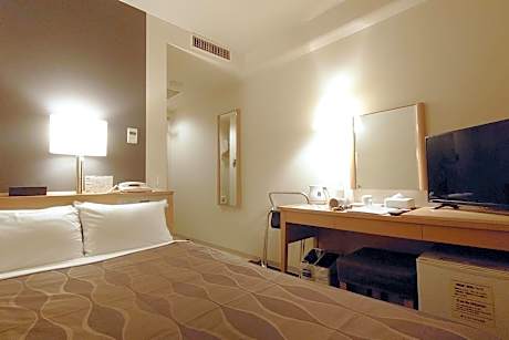 Double Room with Small Double Bed - Non-Smoking