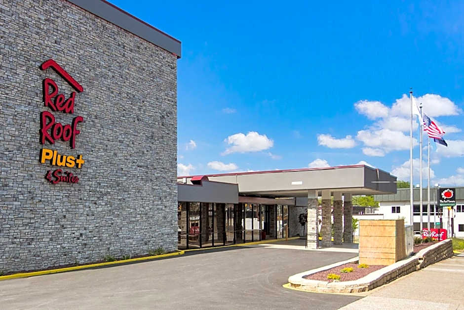 Red Roof Inn PLUS & Suites Erie