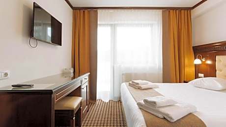 King Room with Mountain View