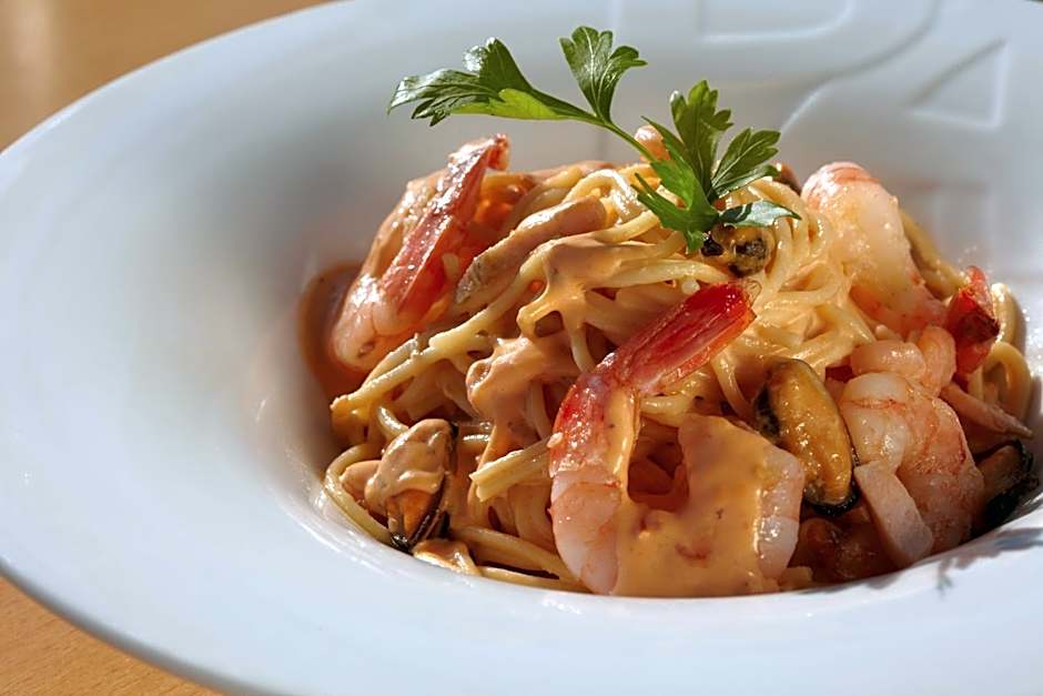 Melpo Antia Hotel & Suites