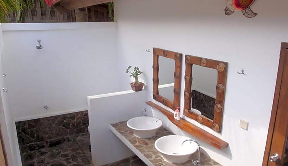 Mango Dive & Bungalow