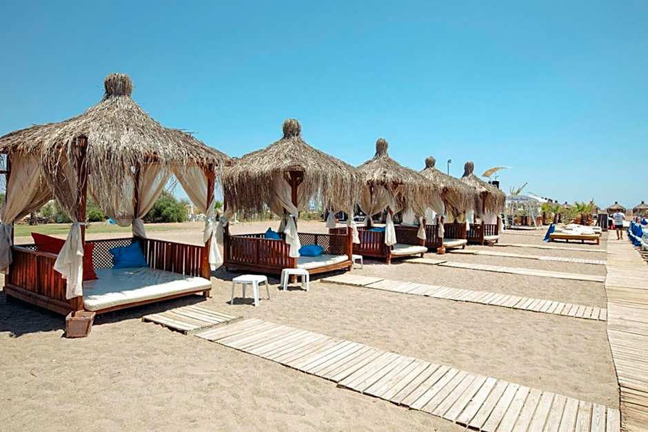 Laren Sea Side Hotel Spa
