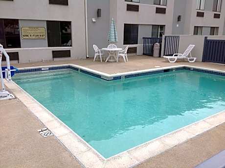 Motel 6-Dallas, TX - Northeast