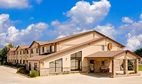 Super 8 by Wyndham Centerville