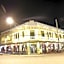 Inthira Thakhek