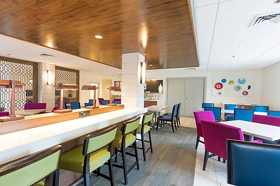 Holiday Inn Express Charleston US Highway 17 & I-526 By IHG