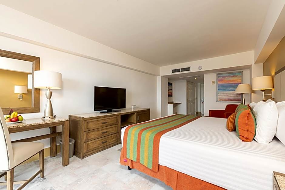 Tesoro Ixtapa Beach Resort