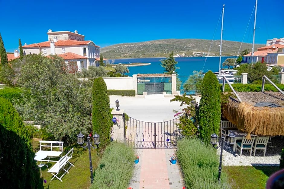 Alacati Marina Palace