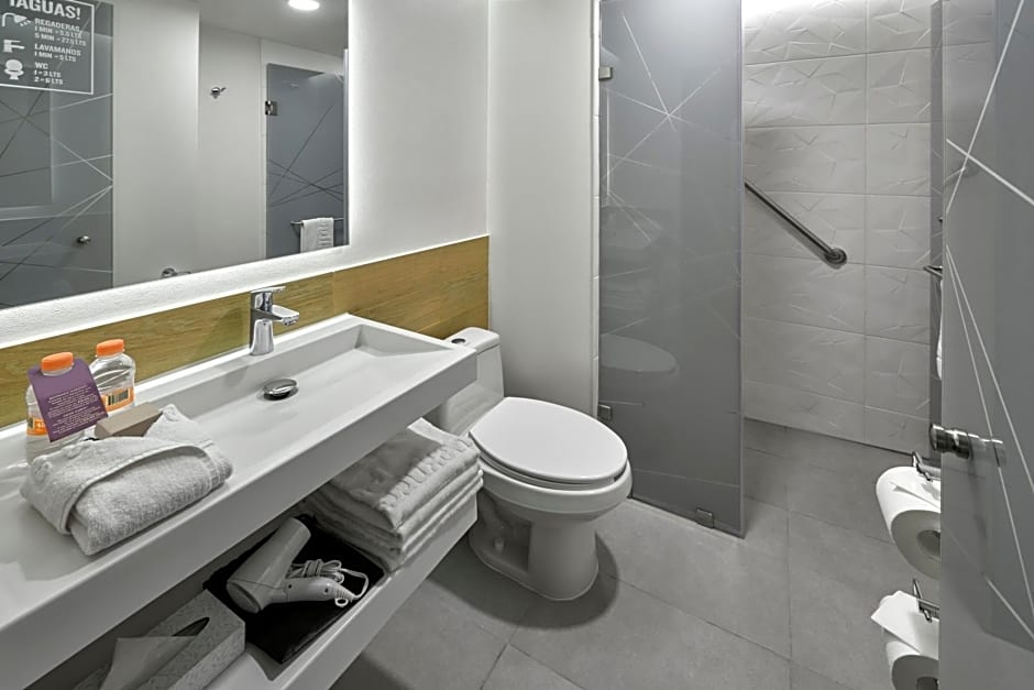 City Express Plus by Marriott Ensenada