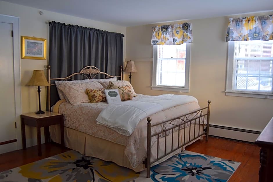 The New Hampshire Mountain Inn