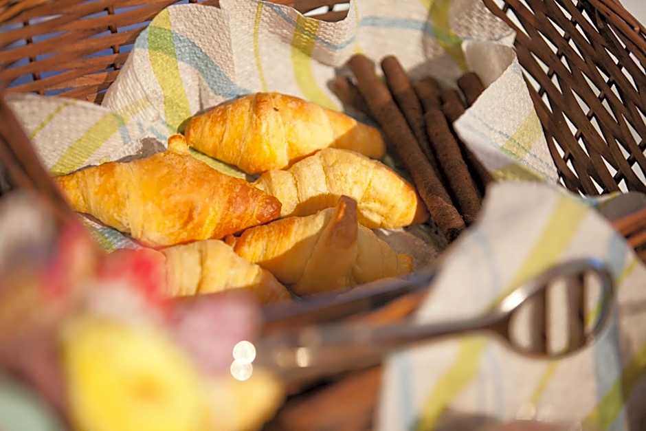 Anelia Boutique Studios & Apartments