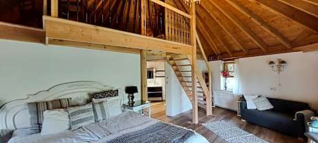 Family Room with Garden View