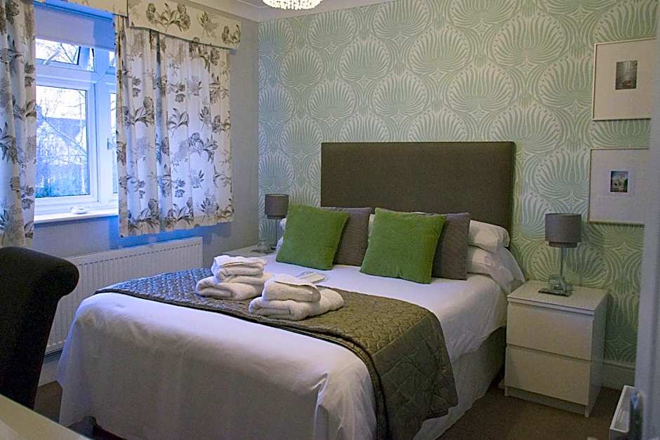 The Cambridge Guest House by Tas