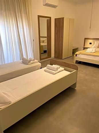 Deluxe Quadruple Room