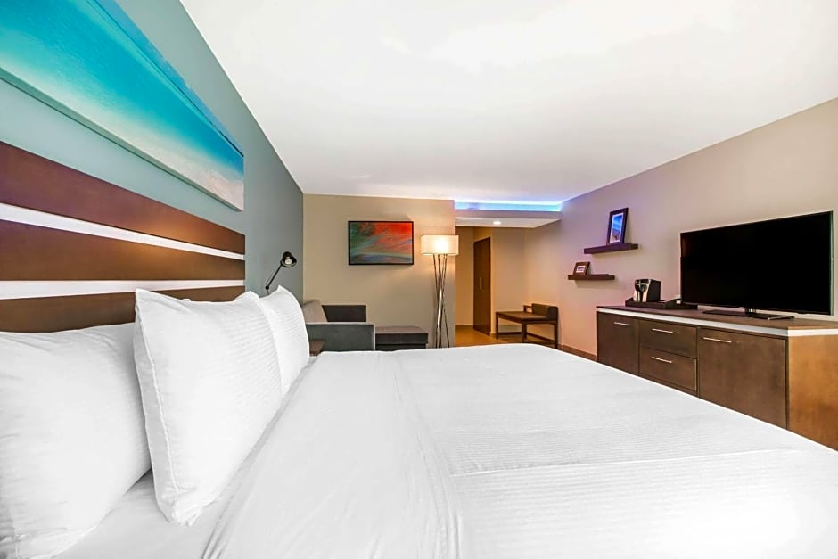 The Cove Hotel