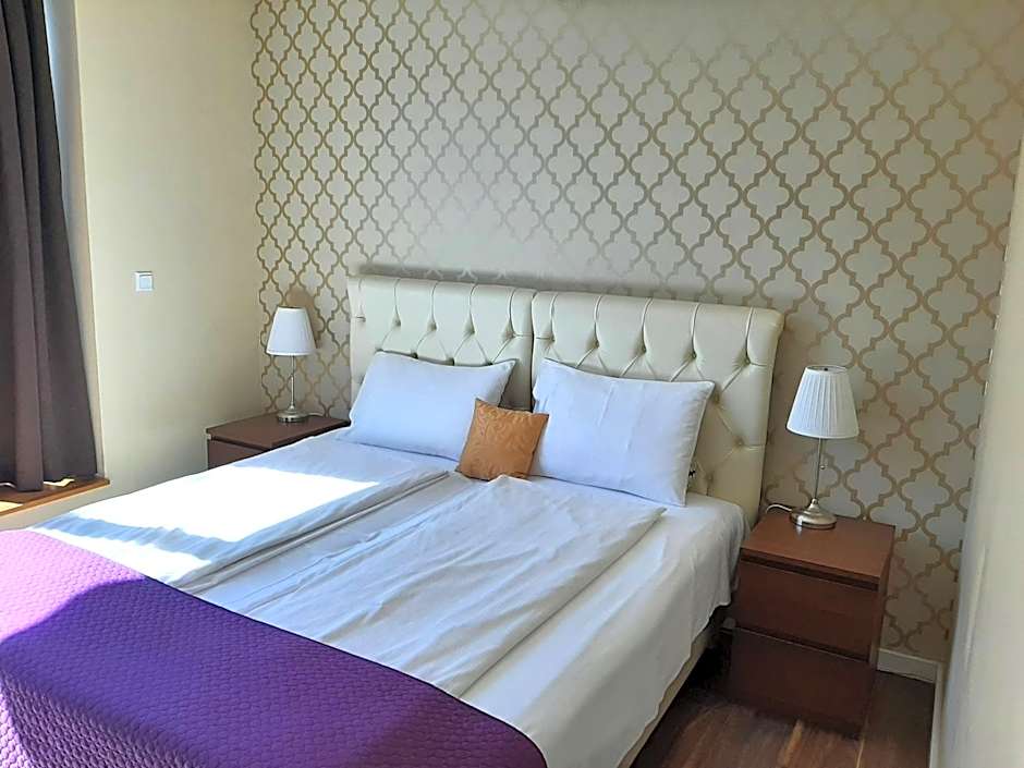 Trendy Deluxe Apartments