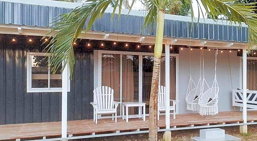 Angels Bed and Breakfast Sipalay City by RedDoorz