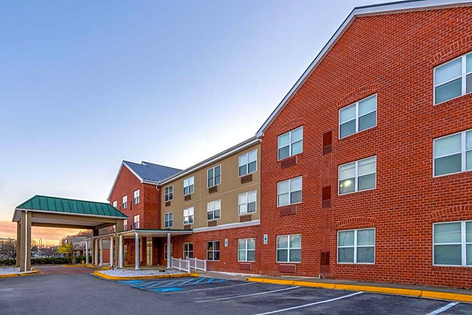 Wingate by Wyndham Waldorf/Washington DC Area