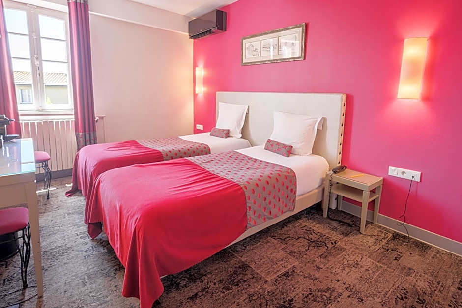 Hotel du Pont Vieux, au pied de la Cité Médiévale