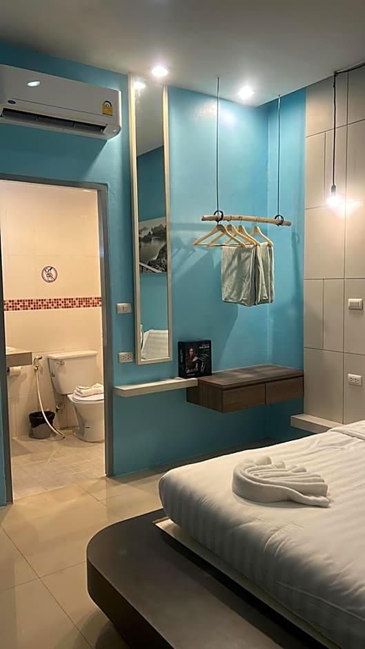 Hotel The Journey Patong New