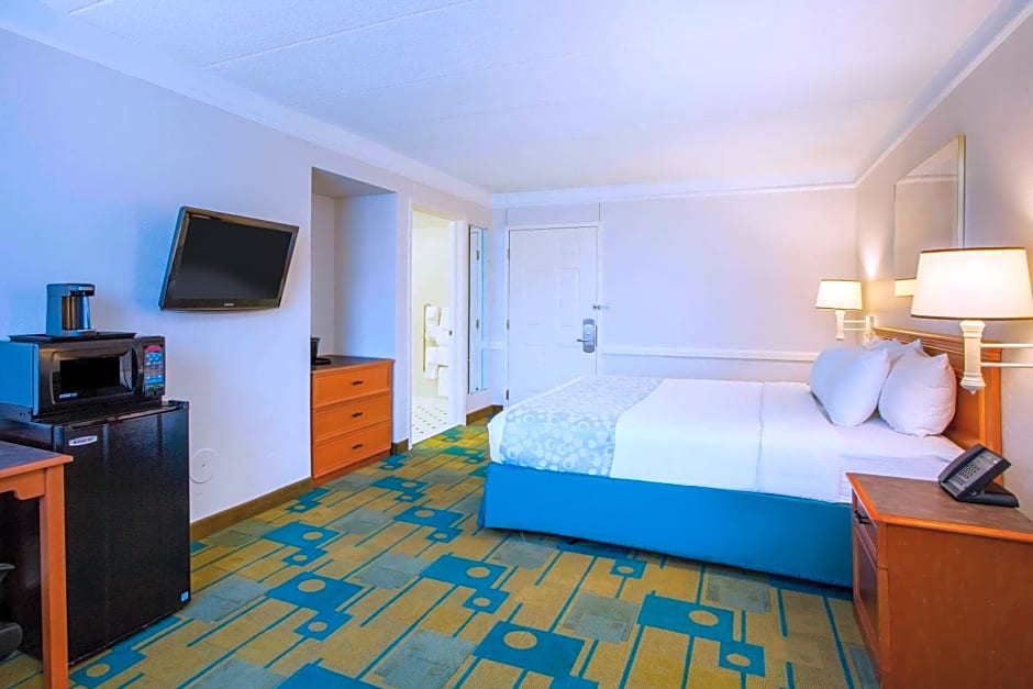 La Quinta Inn & Suites by Wyndham Norfolk Virginia Beach