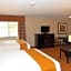 Cobblestone Inn & Suites - Lake View