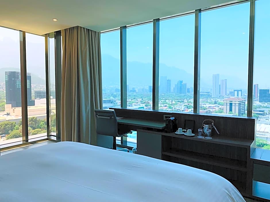 Camino Real Fashion Drive Monterrey