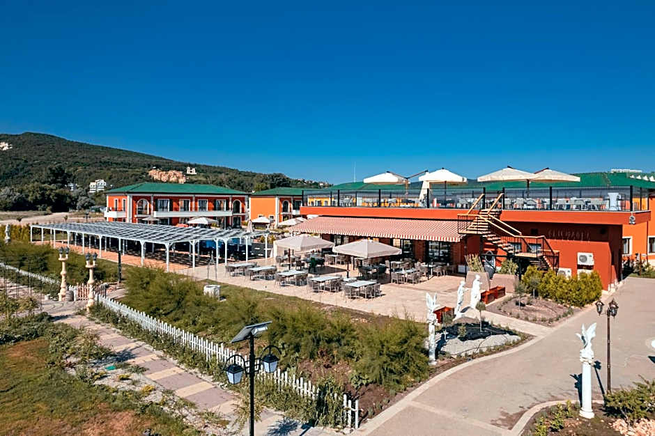 Villas for 4 or 6 Adults in Therma Village - SPA Mineral Pool & All inclusive & Free Parking