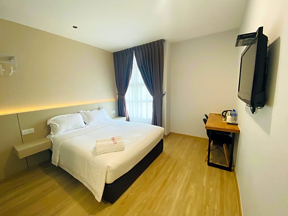 U & Me Hotel