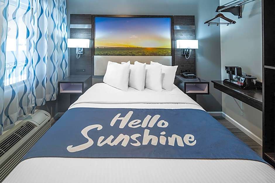 Days Inn by Wyndham Galt