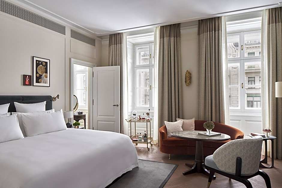 Rosewood Vienna