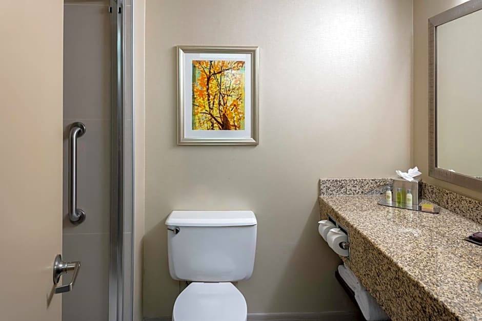 DoubleTree By Hilton Kansas City Overland Park