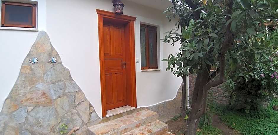 Lindos Pension