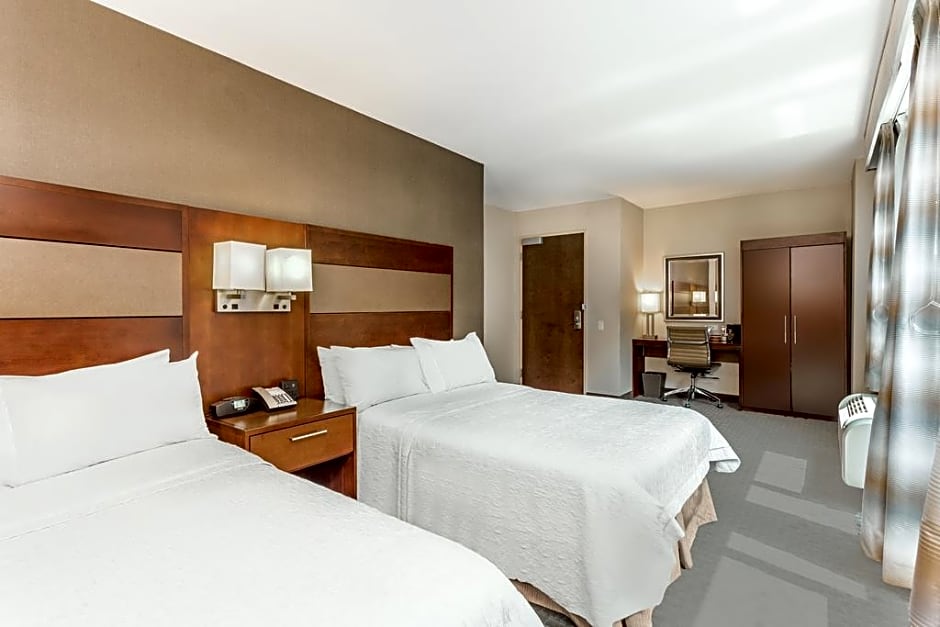 Hampton Inn By Hilton Grand Central