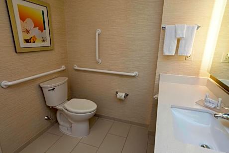 Room, 2 Queen Beds (Hearing Accessible)