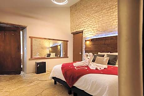 Deluxe King Suite