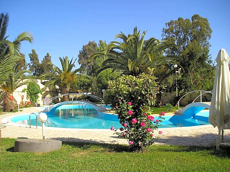 Three Stars Beach Hotel