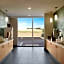 La Quinta Inn & Suites by Wyndham San Antonio Seaworld LAFB
